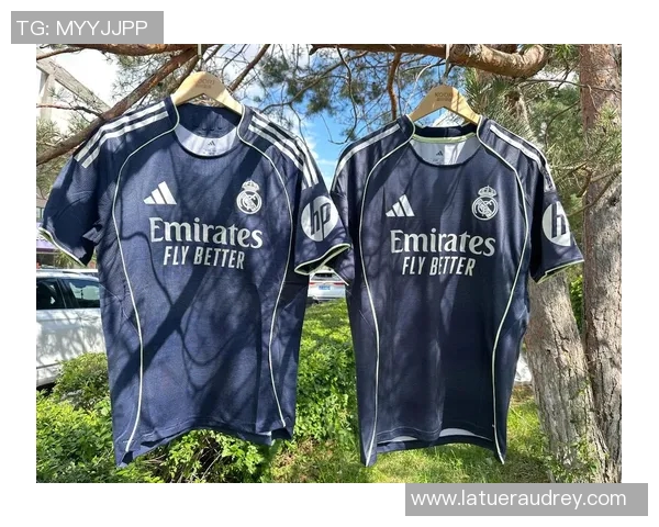 体育实时数据足球装备选购指南精选球衣推荐助你提升球场表现